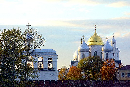 Novgorods Visdomskatedral (med klokketårn) ble fullført under Ingegerds sønn Vladimir (Valdemar). Katedralen huser relikviene til både Ingegerd og sønnen.