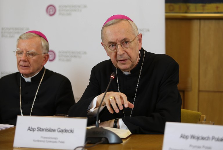 Erkebiskop Stanislaw Gadeki.jpg