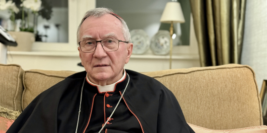 Kardinal Pietro Parolin intervjues i den biskoppelige stue i Akersveien 5. 2025