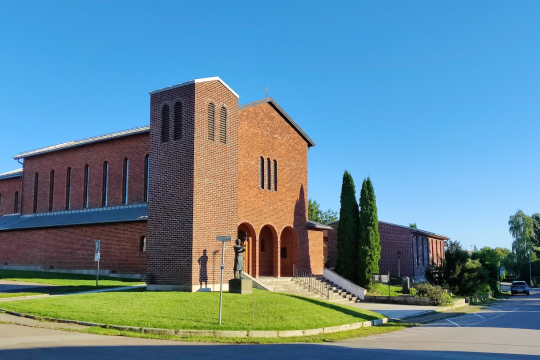 Fasaden av St. Olav kirke, Tønsberg. 