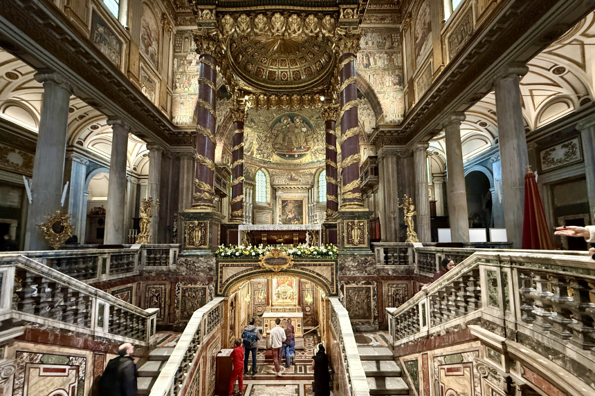 Pilegrimene besøker Santa Maria Maggiore-kirken, Den nordiske valfart i Jubelåret 2025.